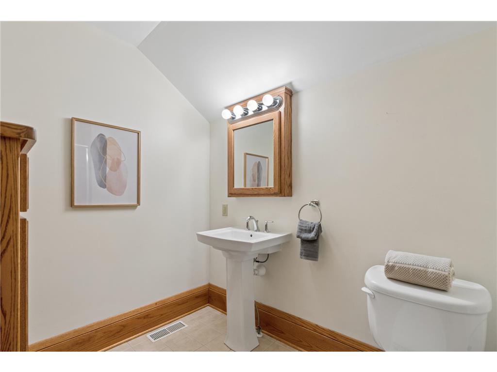 1984 Princeton Avenue Saint Paul MN 55105 7069532 image24