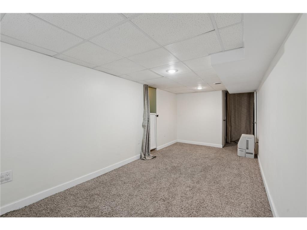 1984 Princeton Avenue Saint Paul MN 55105 7069532 image26