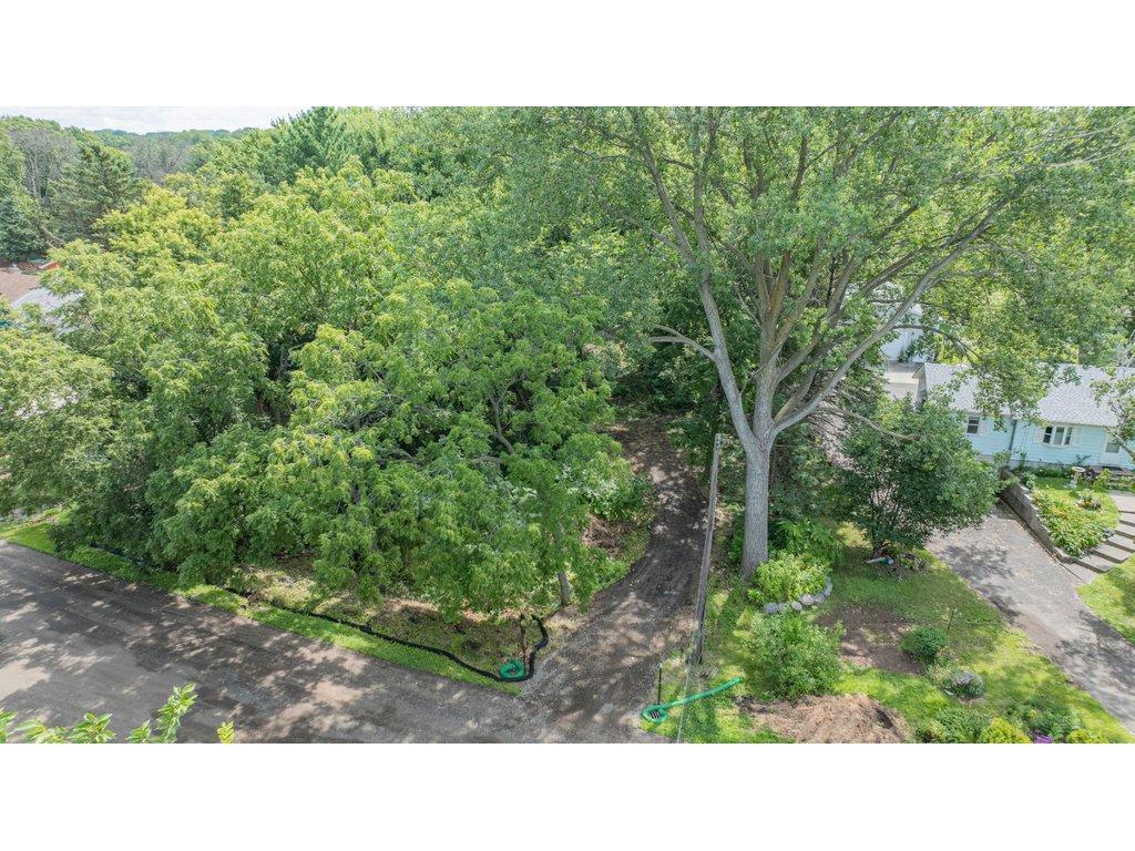 1984 Prosperity Road N Maplewood MN 55109 7022327 image2