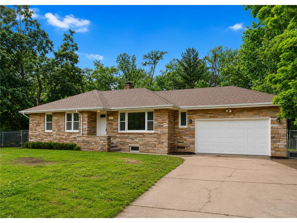 1985 Prosperity Road Maplewood MN 55109 7088395 image1