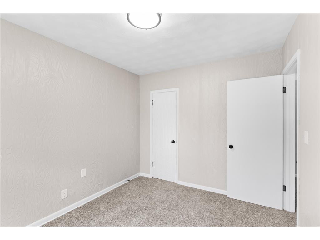 1985 Prosperity Road Maplewood MN 55109 7088395 image12