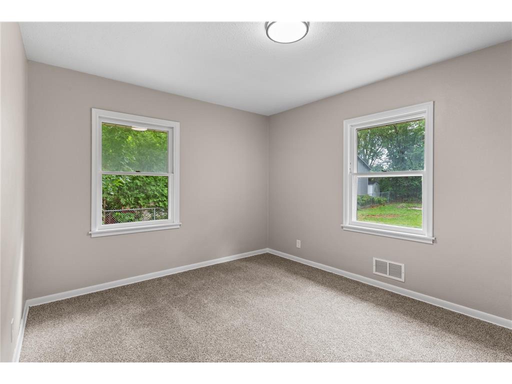1985 Prosperity Road Maplewood MN 55109 7088395 image25