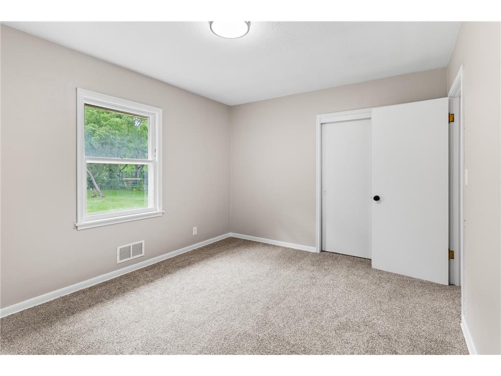 1985 Prosperity Road Maplewood MN 55109 7088395 image26