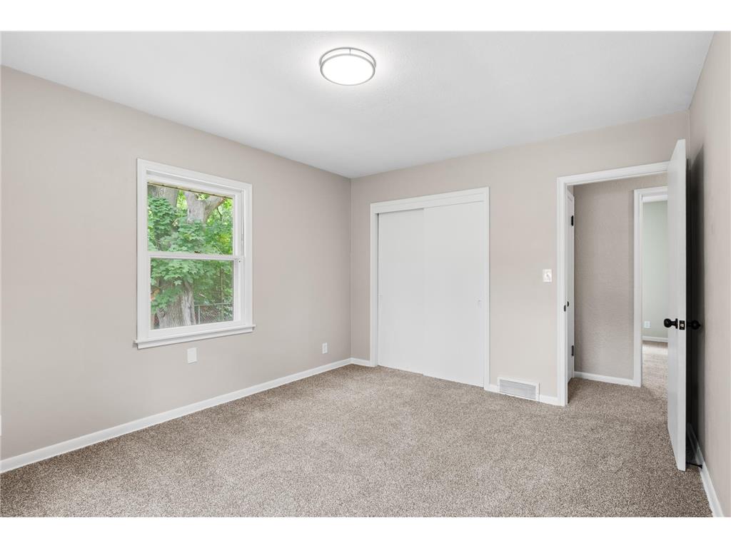 1985 Prosperity Road Maplewood MN 55109 7088395 image28
