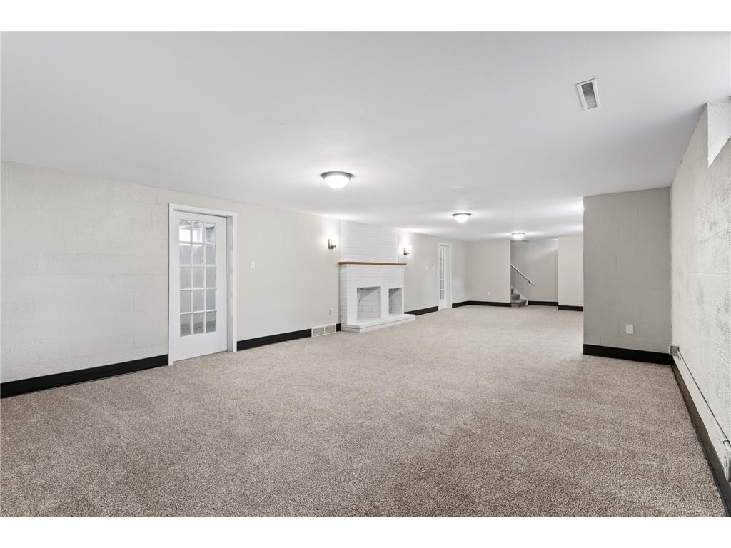 1985 Prosperity Road Maplewood MN 55109 7088395 image32