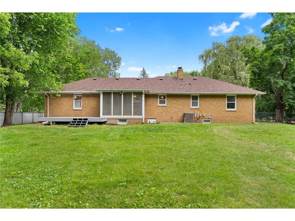 1985 Prosperity Road Maplewood MN 55109 7088395 image4