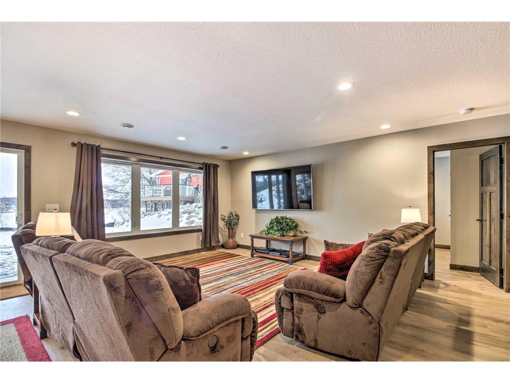 1985 Rosewood Lane SE Alexandria MN 56308 - Victoria 6786378 image33