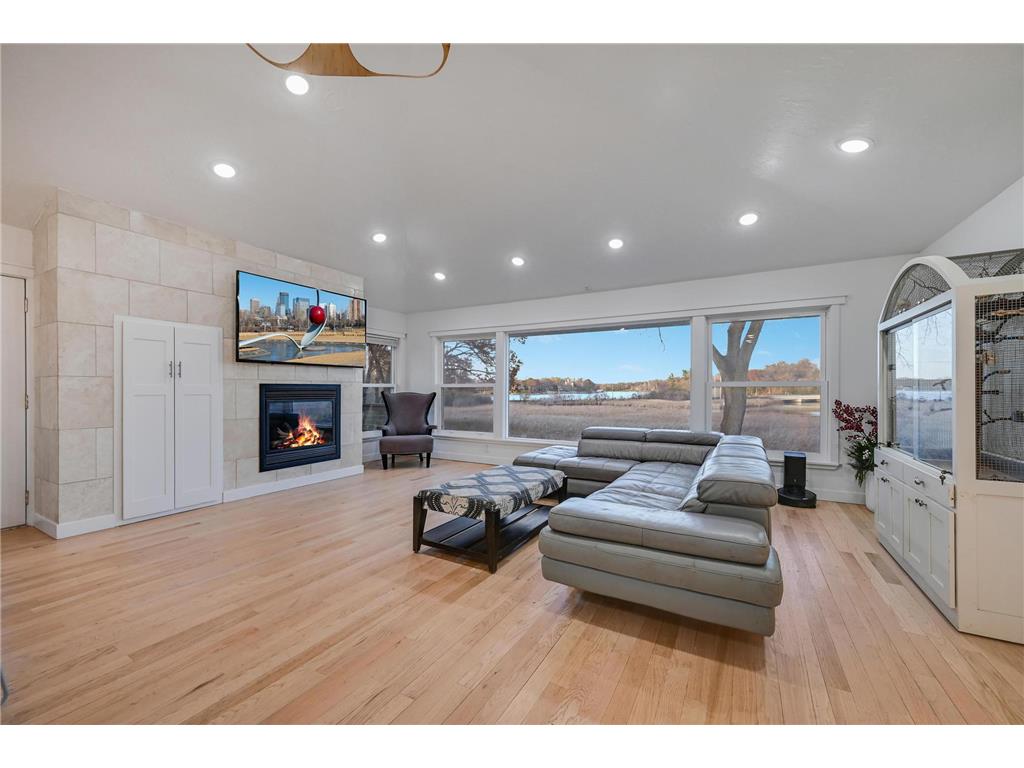 19860 Cottagewood Road Deephaven MN 55331 - Lake Minnetonka 6820274 image3