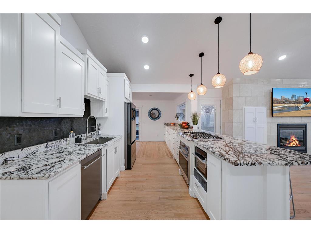 19860 Cottagewood Road Deephaven MN 55331 - Lake Minnetonka 7043361 image6