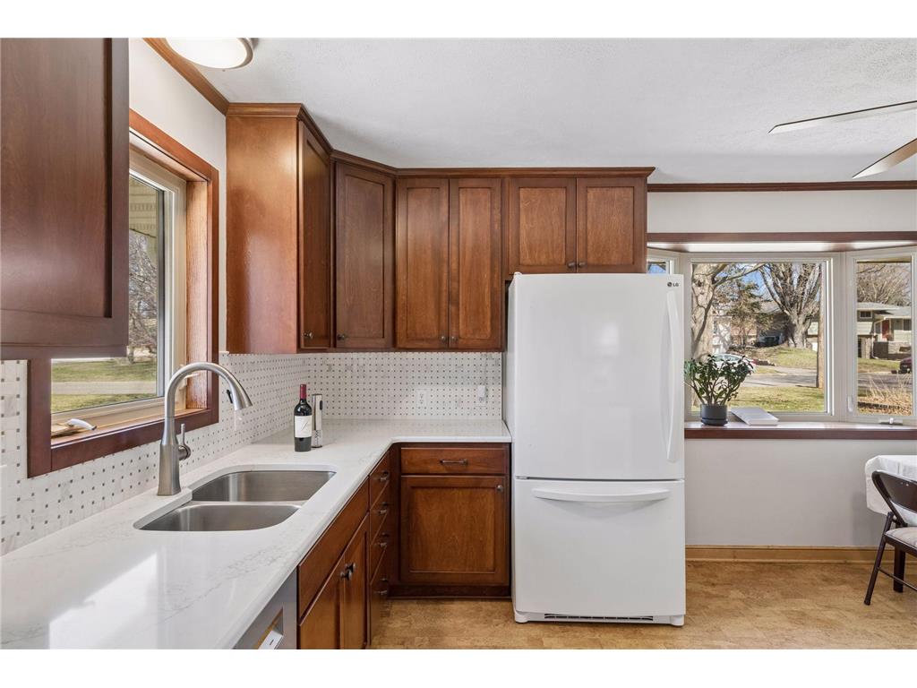 1988 Eldridge Avenue W Roseville MN 55113 7040373 image10