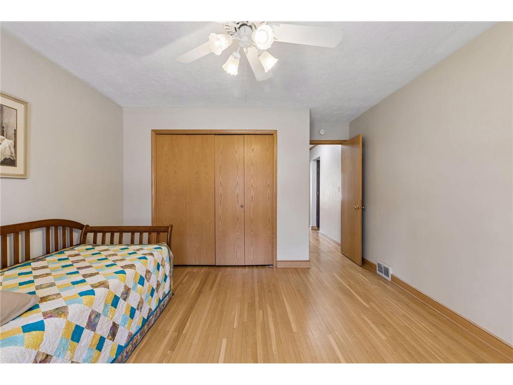 1988 Eldridge Avenue W Roseville MN 55113 7040373 image20