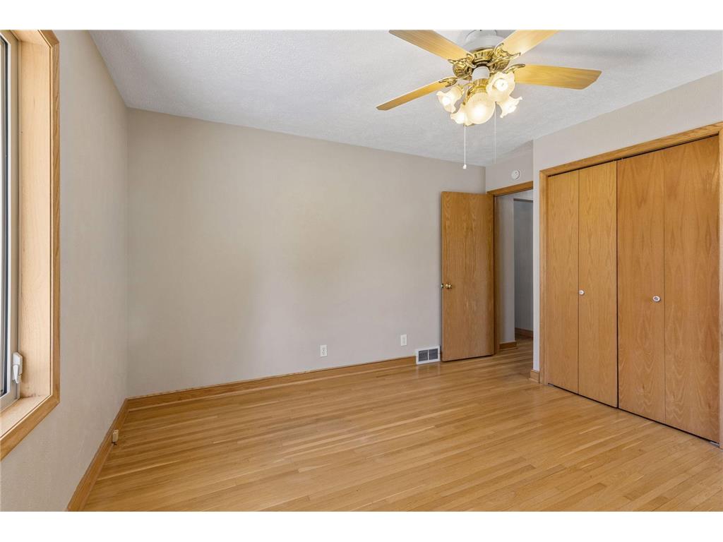1988 Eldridge Avenue W Roseville MN 55113 7040373 image22