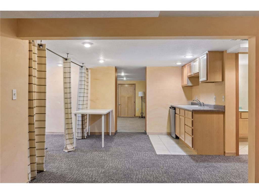 1988 Eldridge Avenue W Roseville MN 55113 7040373 image27