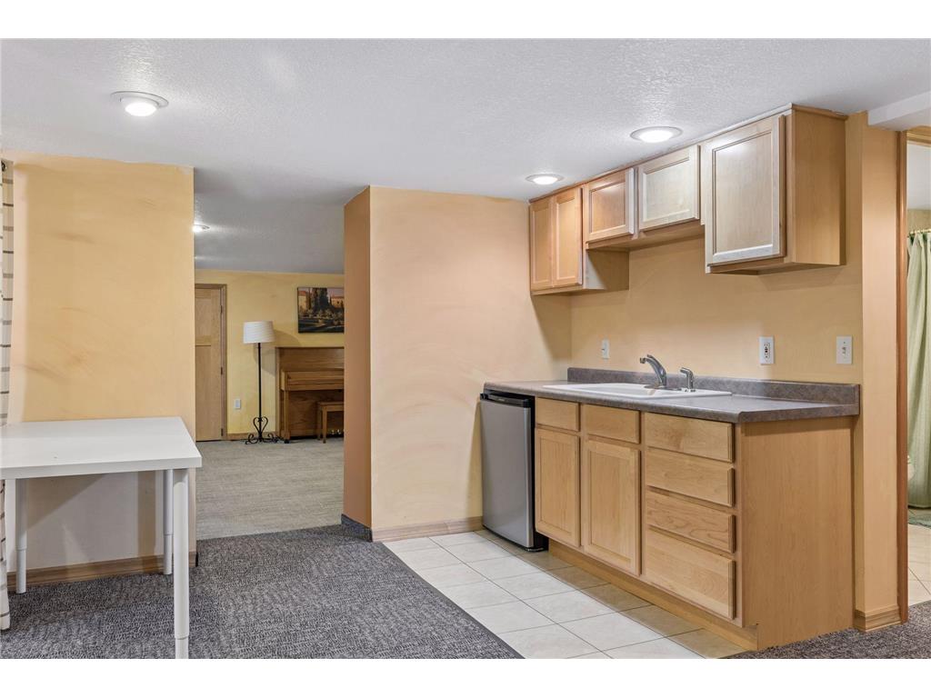 1988 Eldridge Avenue W Roseville MN 55113 7040373 image28