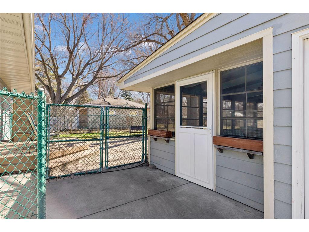 1988 Eldridge Avenue W Roseville MN 55113 7040373 image40