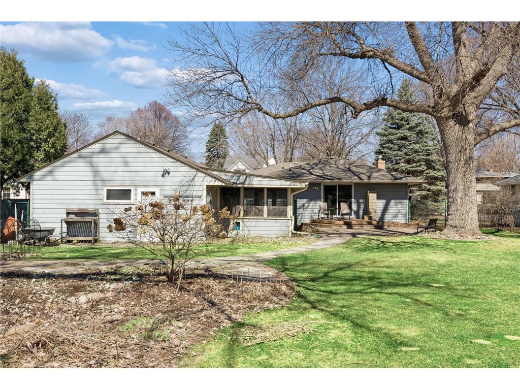 1988 Eldridge Avenue W Roseville MN 55113 7040373 image43