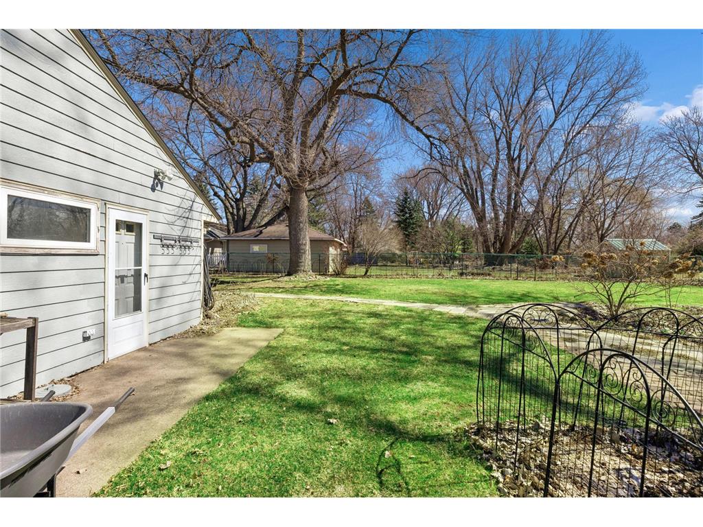 1988 Eldridge Avenue W Roseville MN 55113 7040373 image51