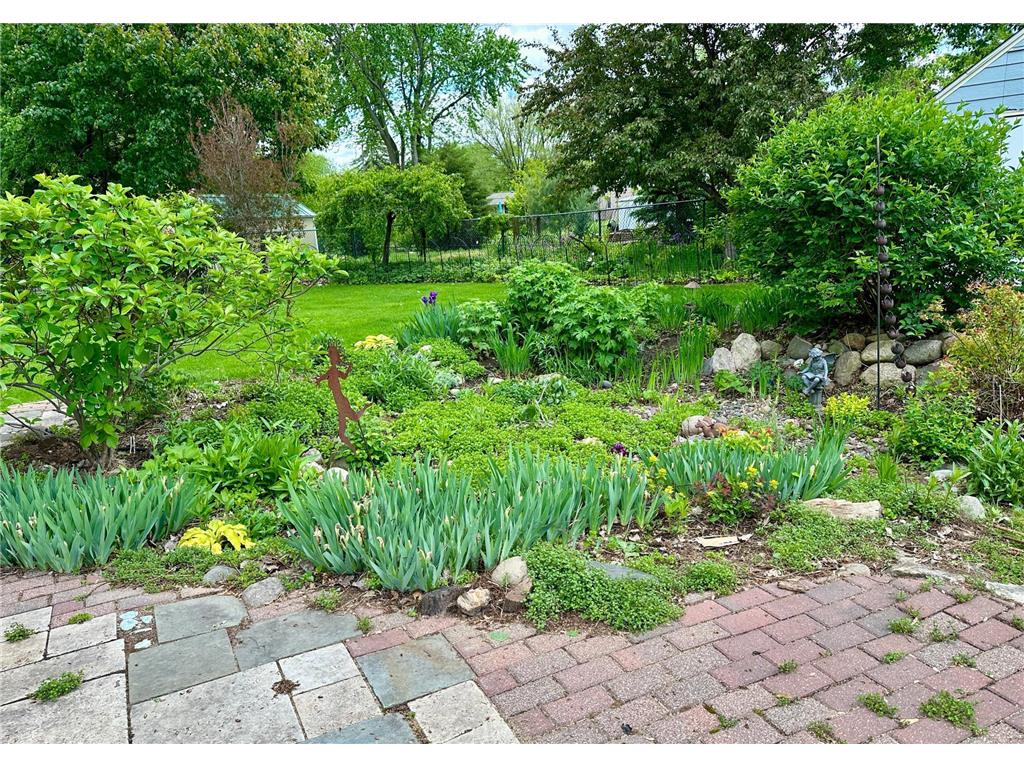 1988 Eldridge Avenue W Roseville MN 55113 7040373 image62