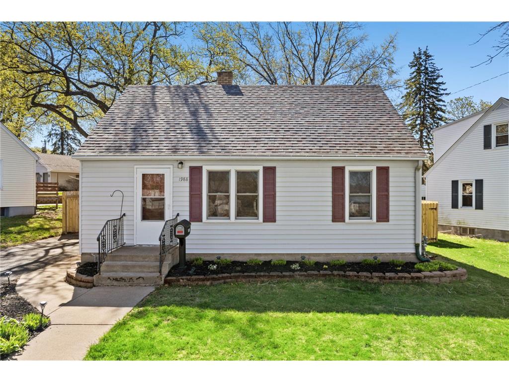 1988 Memory Lane North Saint Paul MN 55109 7062764 image1