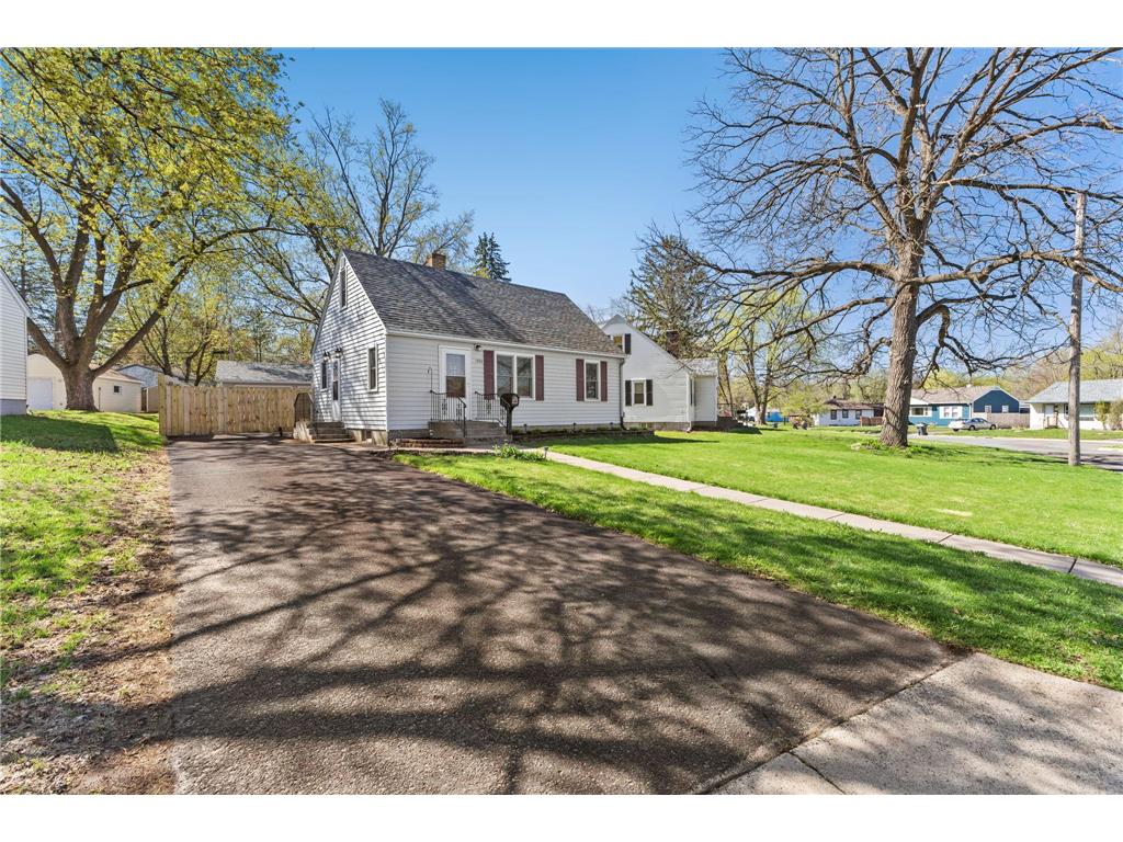1988 Memory Lane North Saint Paul MN 55109 7062764 image6
