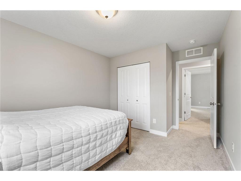 1989 Attenborough Street Shakopee MN 55379 7079977 image15