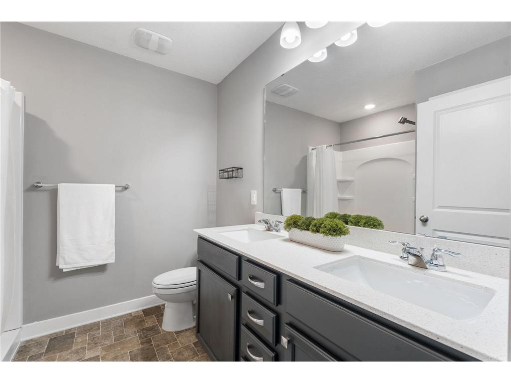 1989 Attenborough Street Shakopee MN 55379 7079977 image22