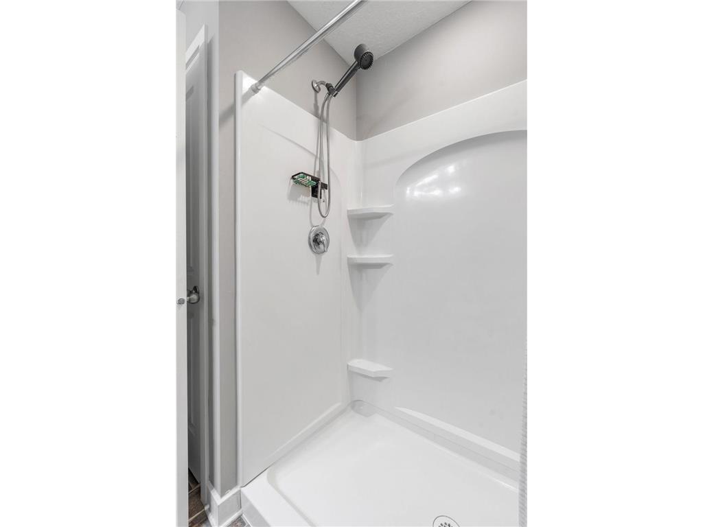 1989 Attenborough Street Shakopee MN 55379 7079977 image23