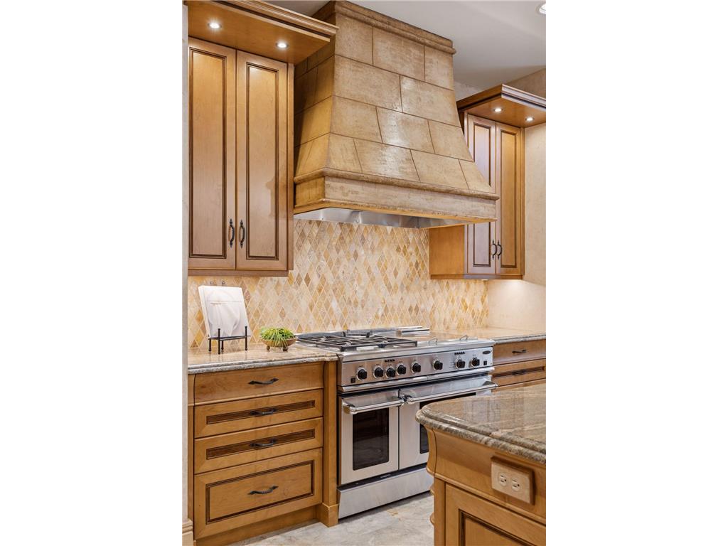 1989 Dwight Lane Minnetonka MN 55305 7046487 image20