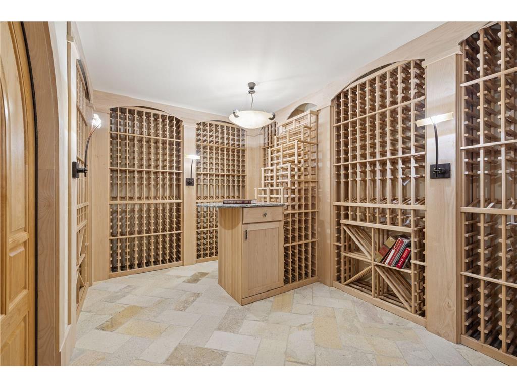 1989 Dwight Lane Minnetonka MN 55305 7046487 image39