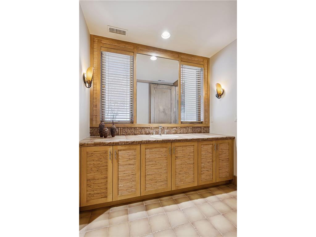 1989 Dwight Lane Minnetonka MN 55305 7046487 image45