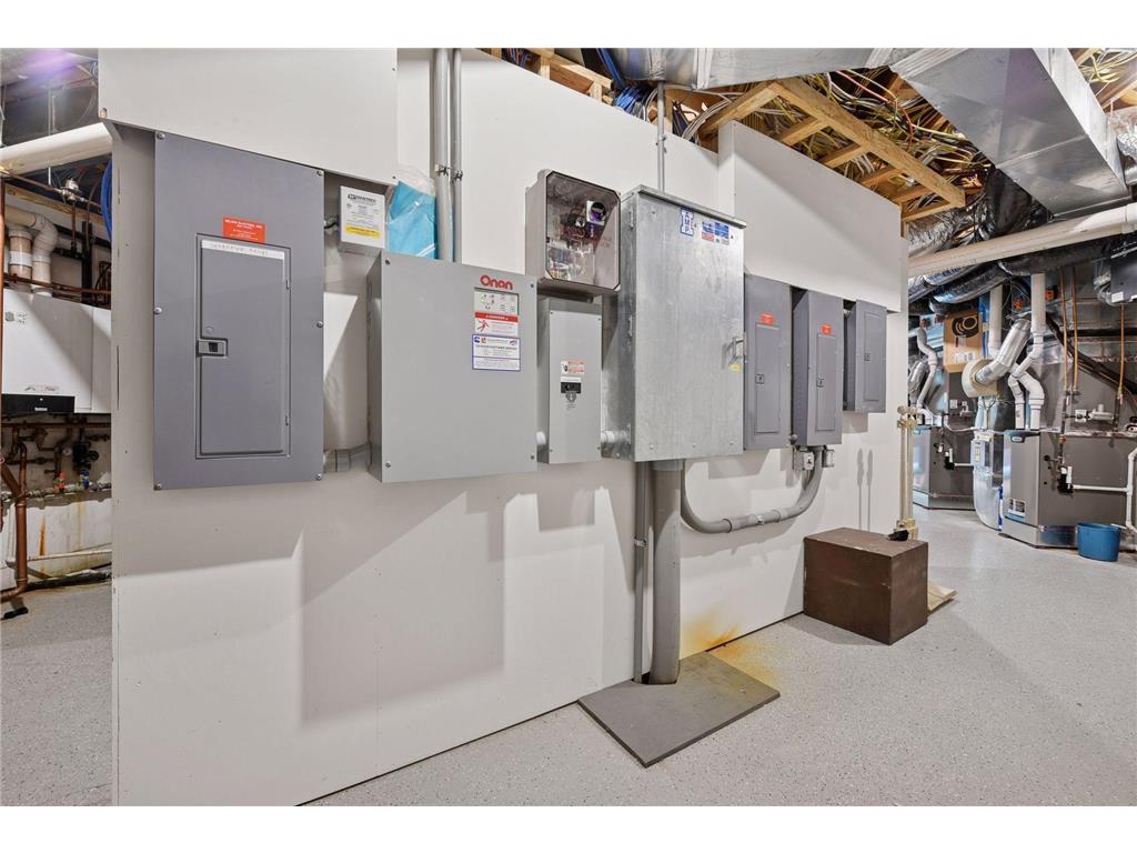 1989 Dwight Lane Minnetonka MN 55305 7046487 image65