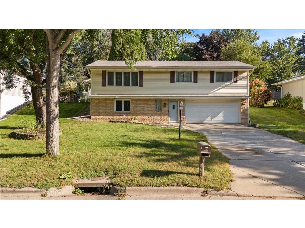 1989 N Park Drive Saint Paul MN 55119 6797449 image1