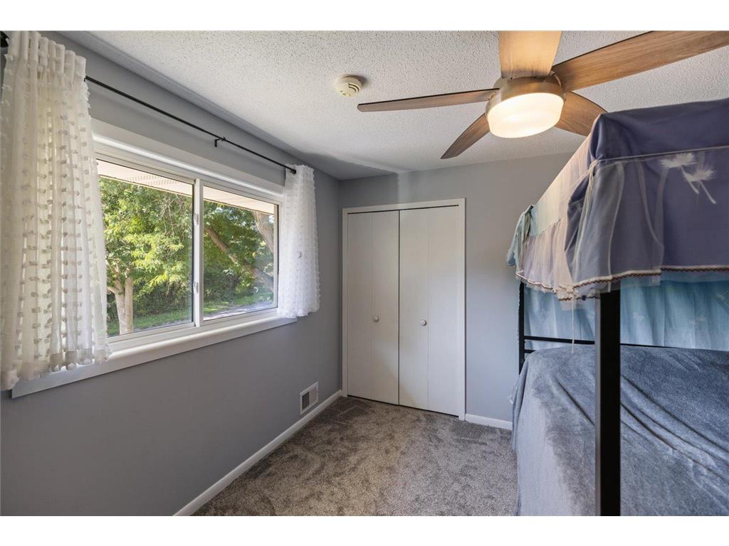 1989 N Park Drive Saint Paul MN 55119 6797449 image39