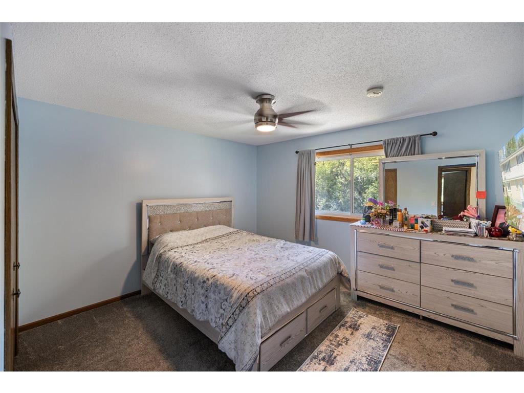 1989 N Park Drive Saint Paul MN 55119 6797449 image40