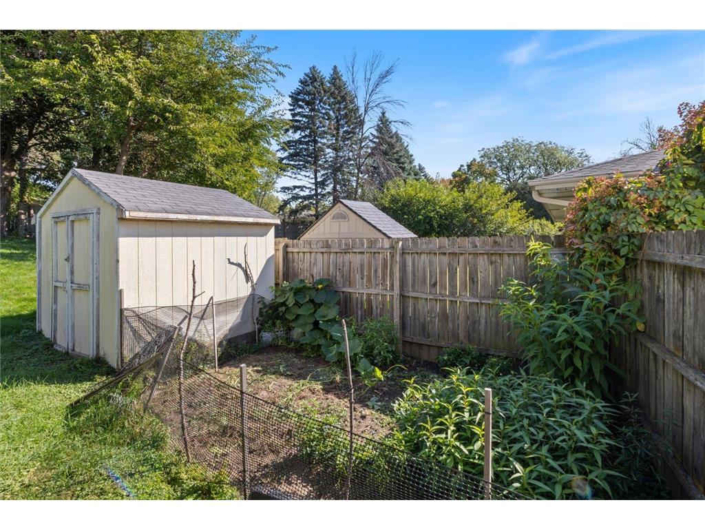 1989 N Park Drive Saint Paul MN 55119 6797449 image48