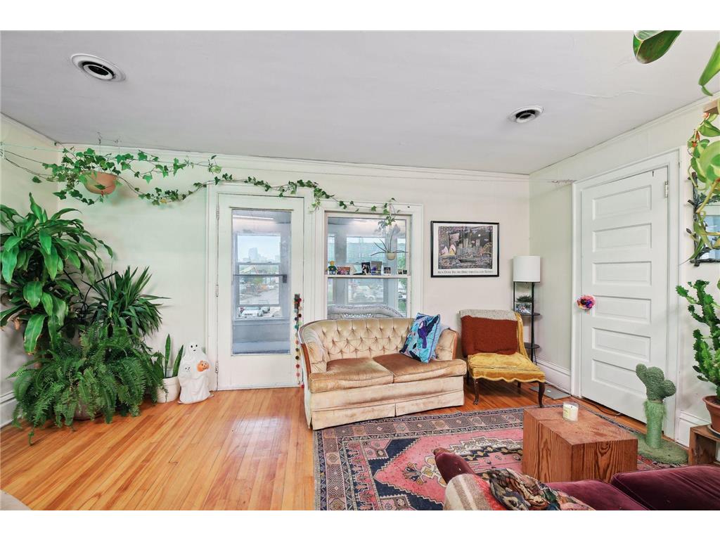 199 James Avenue N Minneapolis MN 55405 7029721 image17