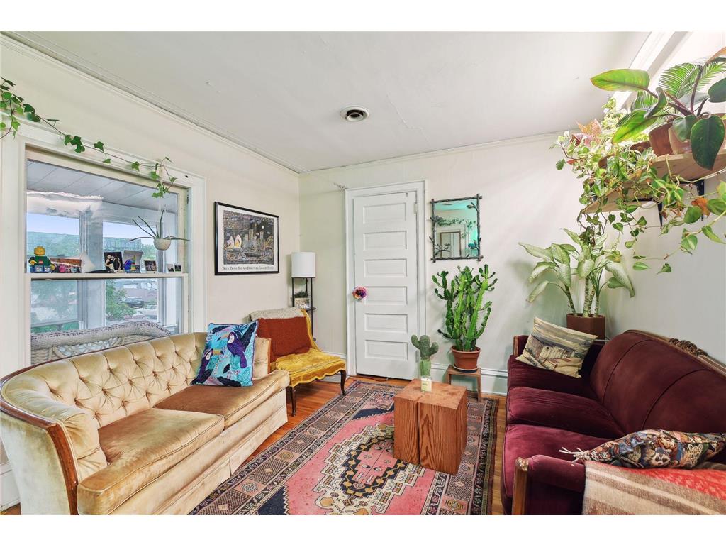 199 James Avenue N Minneapolis MN 55405 7029721 image18