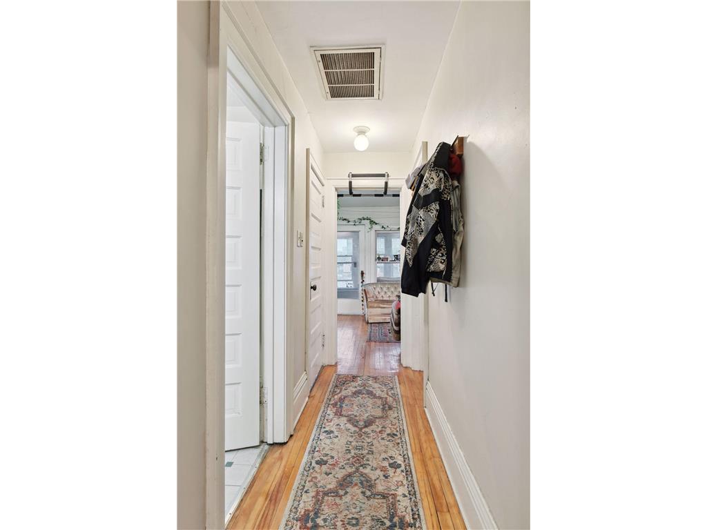 199 James Avenue N Minneapolis MN 55405 7029721 image20