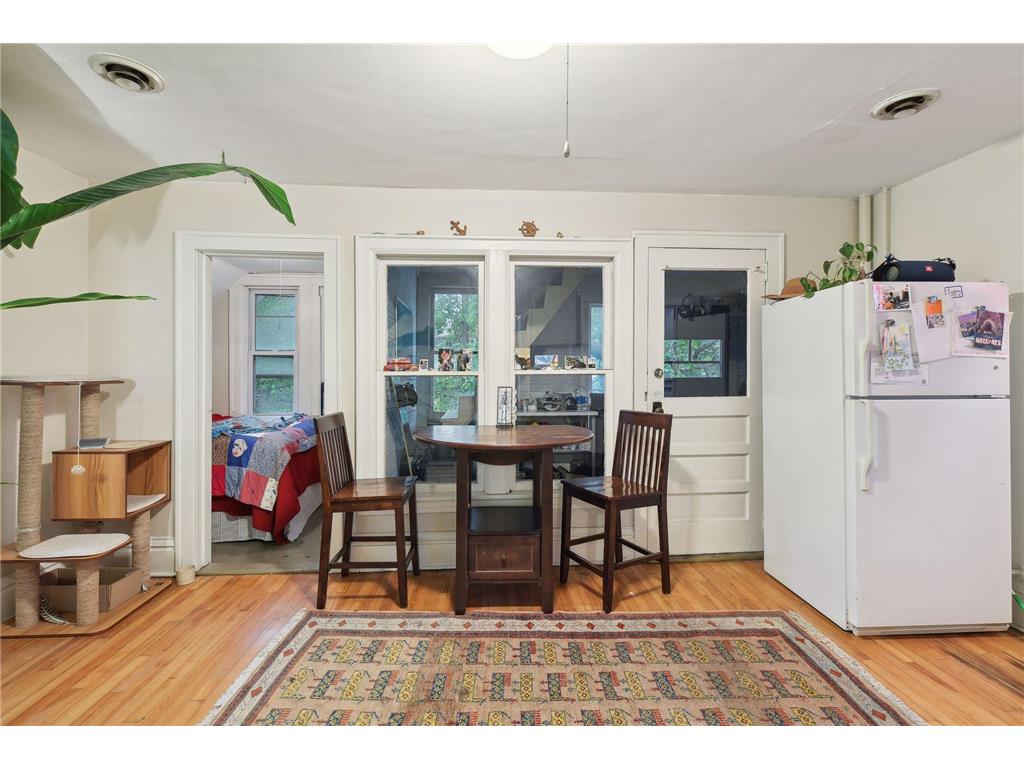 199 James Avenue N Minneapolis MN 55405 7029721 image24