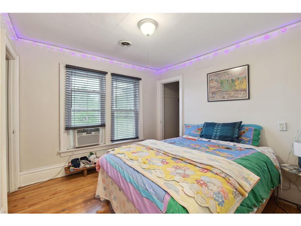 199 James Avenue N Minneapolis MN 55405 7029721 image25
