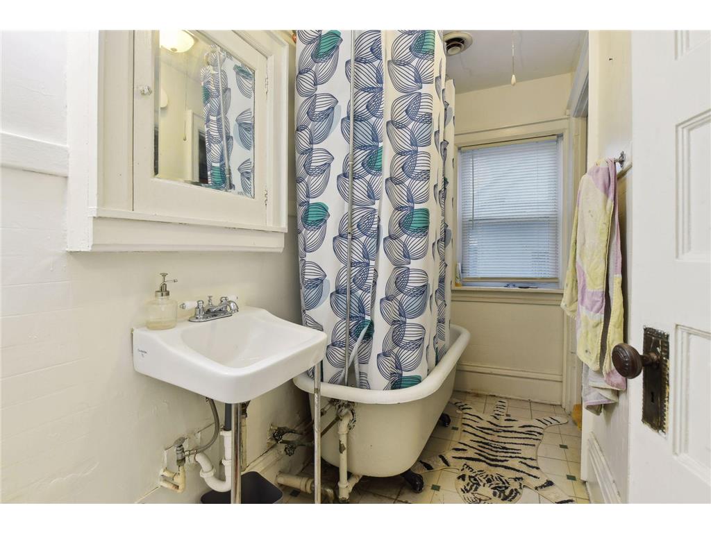 199 James Avenue N Minneapolis MN 55405 7029721 image27