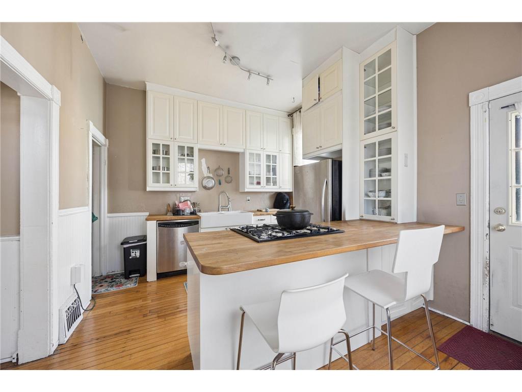 199 Mcboal Street #1 Saint Paul MN 55102 7035150 image10
