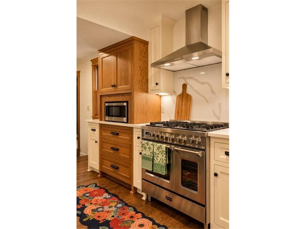 1990 James Avenue Saint Paul MN 55105 7081653 image18