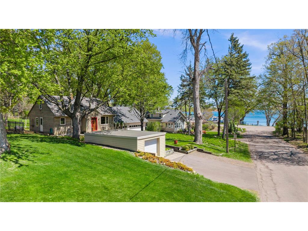 1990 Spates Ave Orono MN 55356 - Lake Minnetonka 7062030 image1