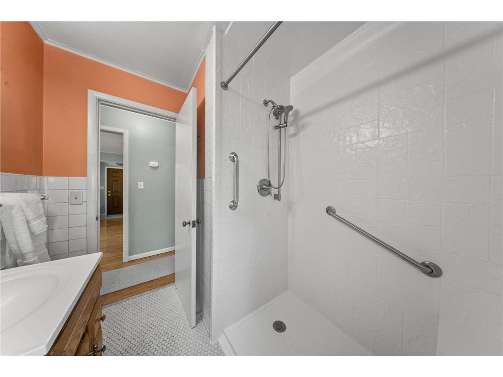 1990 Spates Ave Orono MN 55356 - Lake Minnetonka 7062030 image26