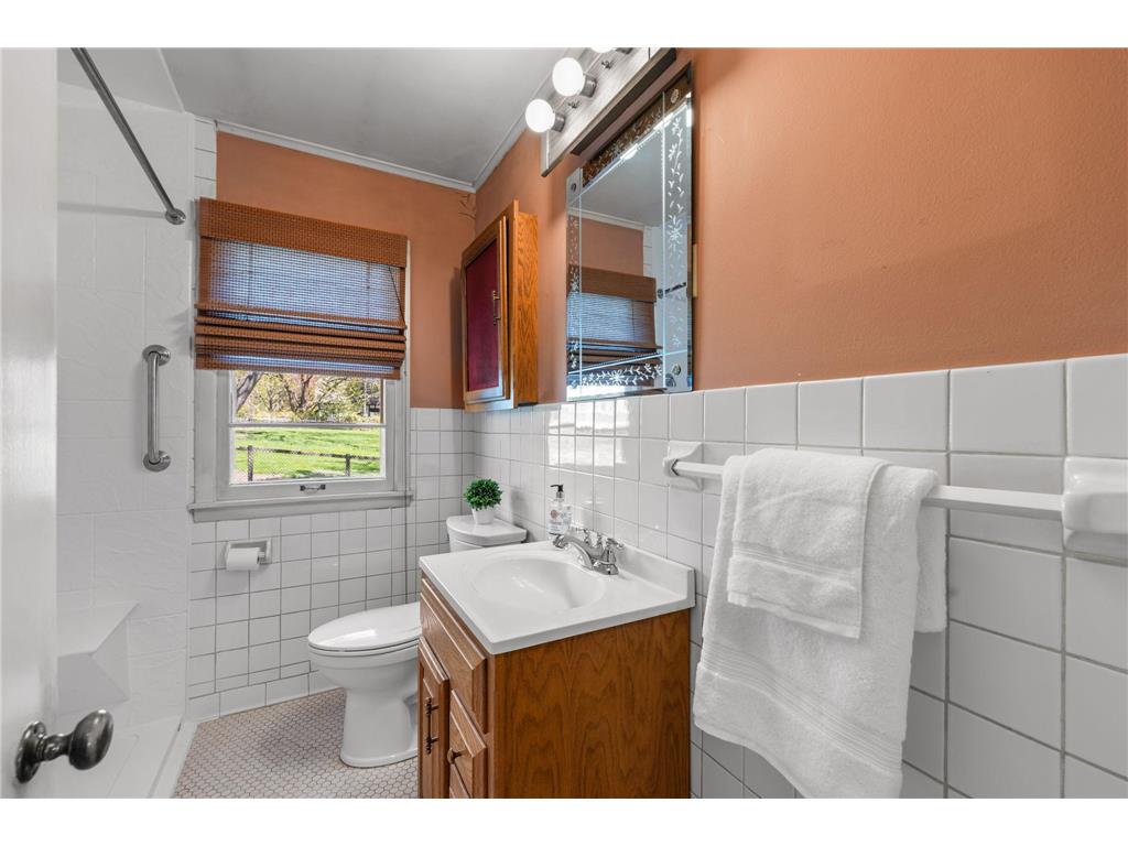 1990 Spates Ave Orono MN 55356 - Lake Minnetonka 7062030 image27