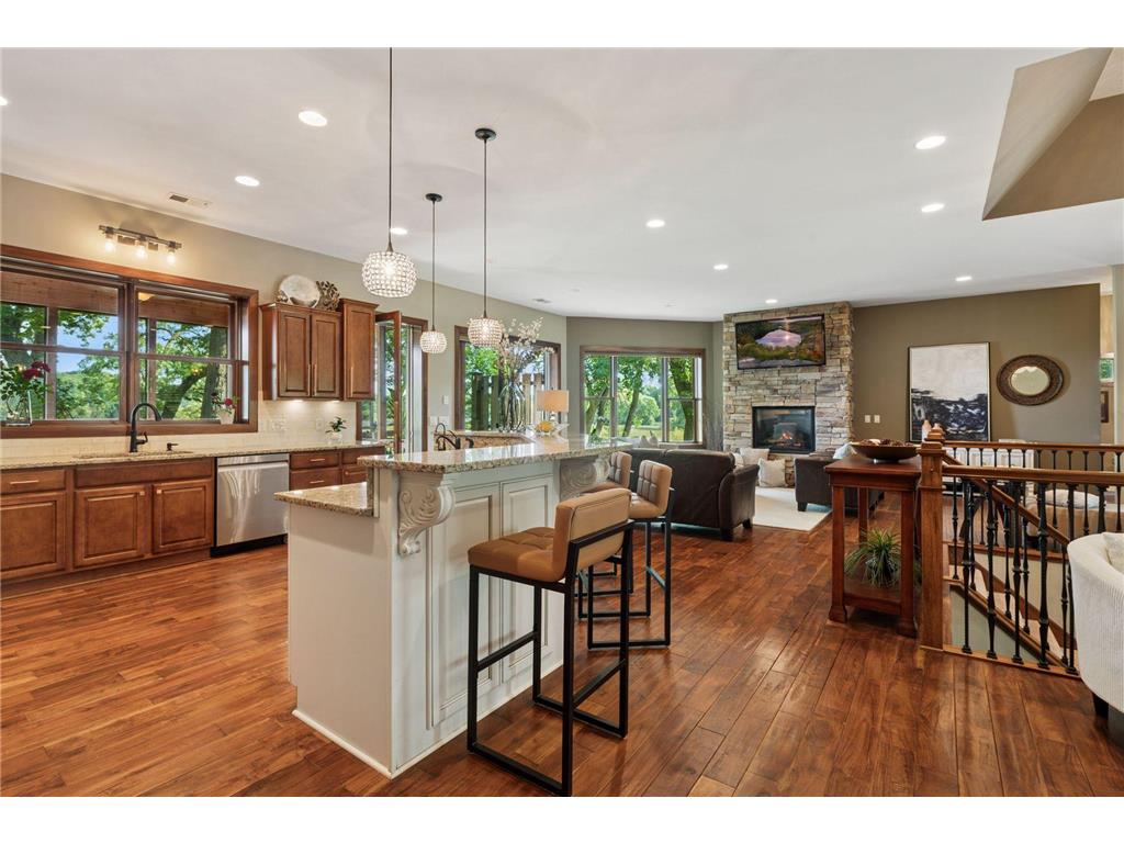 19900 Cottagewood Road Deephaven MN 55331 - Lake Minnetonka 7043365 image10