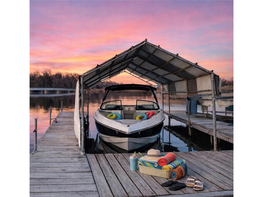 19900 Cottagewood Road Deephaven MN 55331 - Lake Minnetonka 7043365 image2