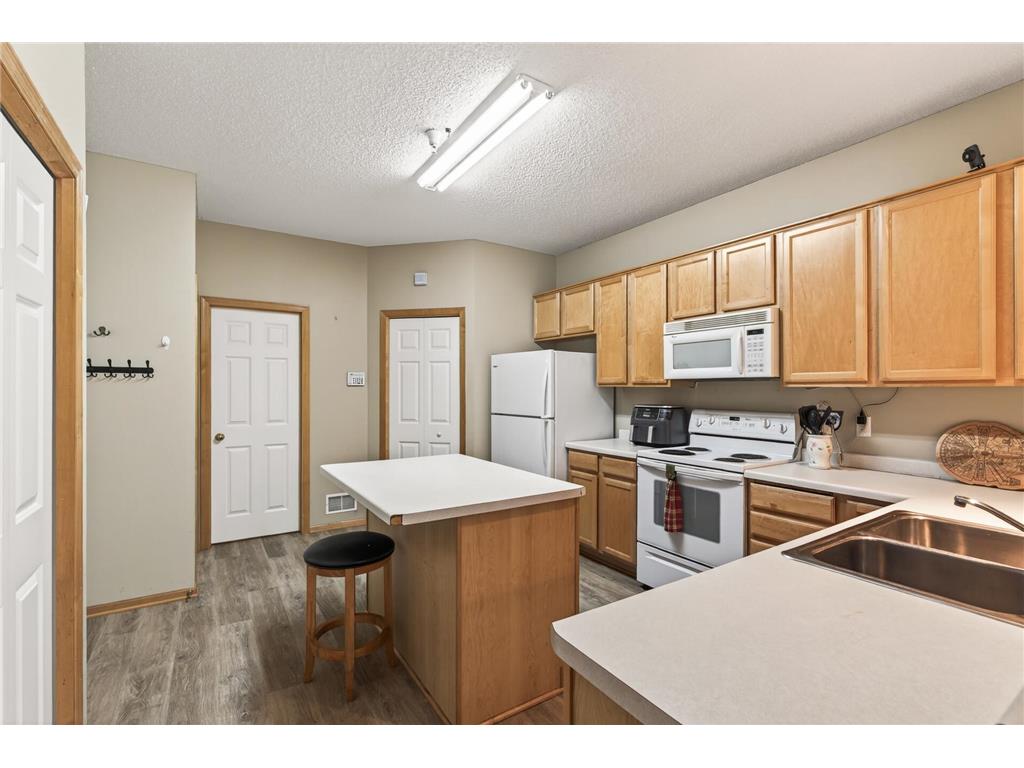1994 Siefert Street Chaska MN 55318 7079775 image7