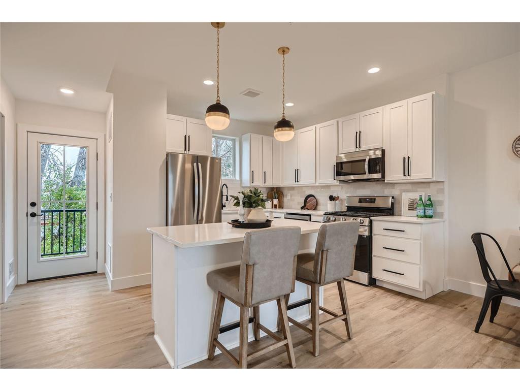 1995 11th Avenue E #Unit 1, Maplewood, MN, 55119 | MLS: 6811593 | Edina ...
